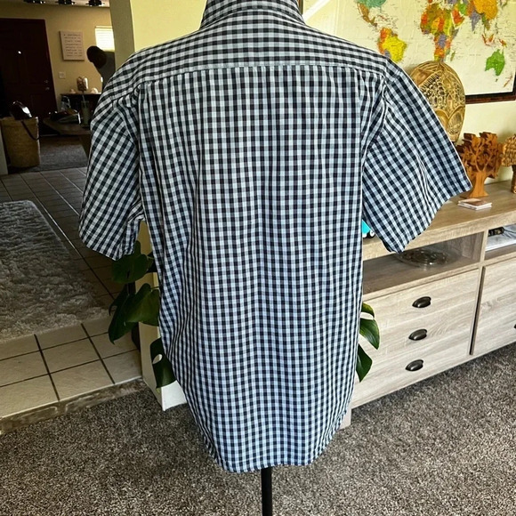Beverly Hills Polo Club button down shirt - Picture 4 of 8